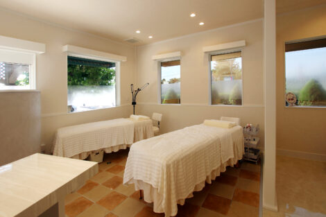 駒ヶ根市　エステサロン La Fleur（店舗改修）